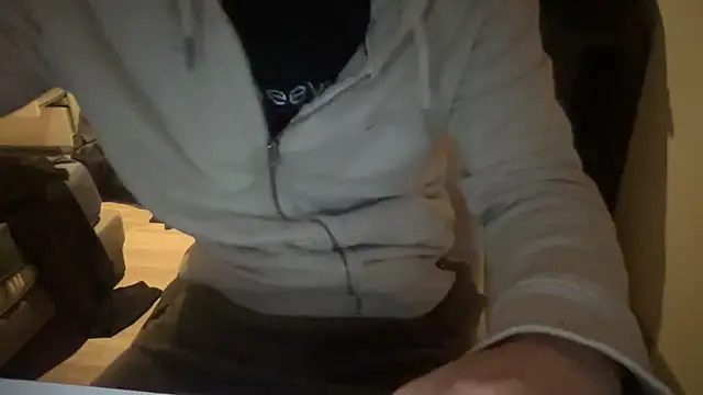 Snapshot of raoulbtnbois chatting on 02-18-26, 01:40 raoulbtnbois online show from 02-18-26, 01:40