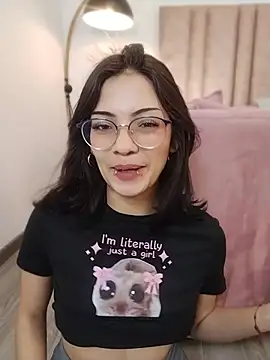 Snapshot of im_lily_ chatting on 06-16-26, 02:52 im lily online show from 06-16-26, 02:52