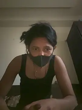 Snapshot of raavigirl chatting on 02-16-26, 07:37 raavigirl online show from 02-16-26, 07:37