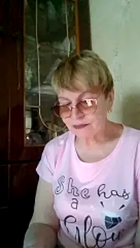 Snapshot of SophieBurns chatting on 06-20-26, 09:56 SophieBurns online show from 06-20-26, 09:56