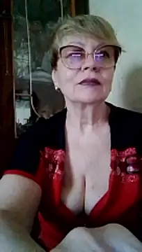 Snapshot of SophieBurns chatting on 07-05-26, 10:44 SophieBurns online show from 07-05-26, 10:44