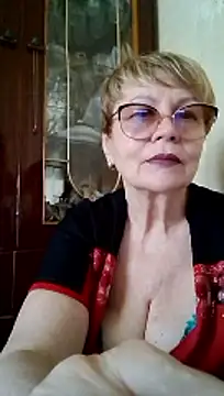 Snapshot of SophieBurns chatting on 07-13-26, 10:29 SophieBurns online show from 07-13-26, 10:29