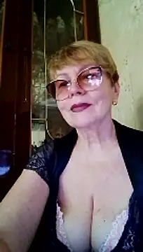 Snapshot of SophieBurns chatting on 07-14-26, 10:21 SophieBurns online show from 07-14-26, 10:21