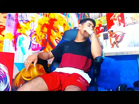 Snapshot of warmNoah chatting on 02-18-26, 03:13 warmNoah online show from 02-18-26, 03:13