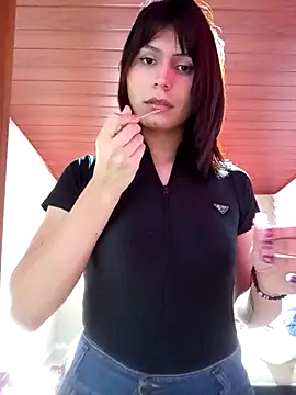 Snapshot of lucyscay_ chatting on 05-04-26, 10:17 lucyscay online show from 05-04-26, 10:17