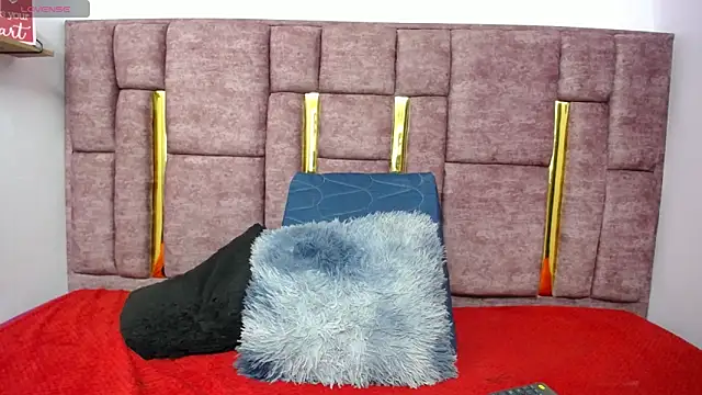 FRANCESCA LOVE  online show from 04-09-26, 03:17