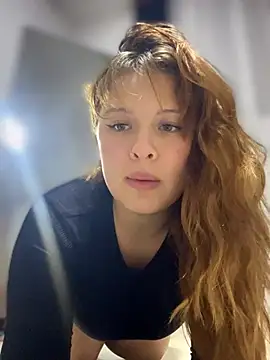 Snapshot of CharlotteUwU_ chatting on 02-11-26, 02:49 CharlotteUwU online show from 02-11-26, 02:49