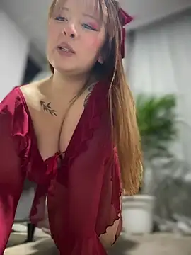 Snapshot of CharlotteUwU_ chatting on 02-15-26, 02:08 CharlotteUwU online show from 02-15-26, 02:08