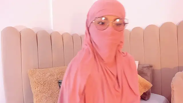 Snapshot of _amisha chatting on 02-20-26, 11:43 amisha online show from 02-20-26, 11:43