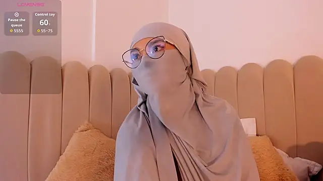 Snapshot of _amisha chatting on 02-21-26, 11:33 amisha online show from 02-21-26, 11:33