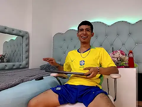 Apolo Richards online show from 02-11-26, 07:30