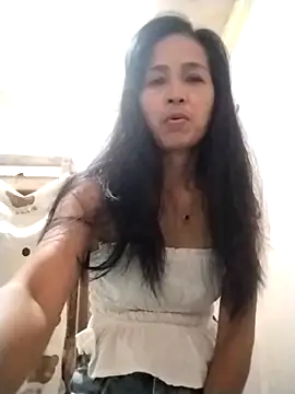 Snapshot of sweet_maxine44 chatting on 04-25-26, 11:57 sweet maxine44 online show from 04-25-26, 11:57