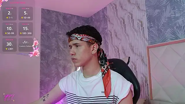 Snapshot of estefan_tay chatting on 02-16-26, 07:21 estefan tay online show from 02-16-26, 07:21