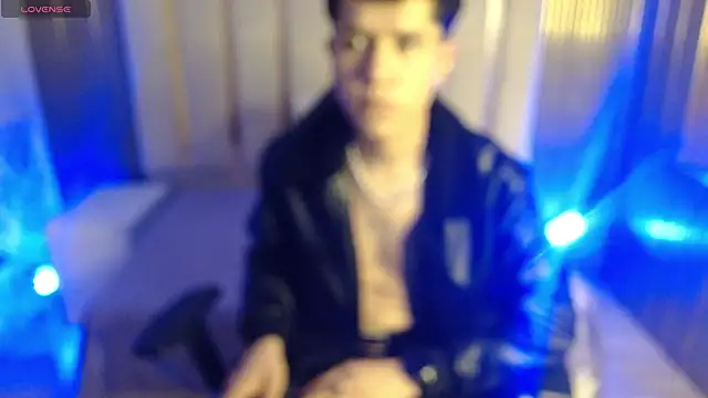 Snapshot of estefan_tay chatting on 02-21-26, 02:56 estefan tay online show from 02-21-26, 02:56