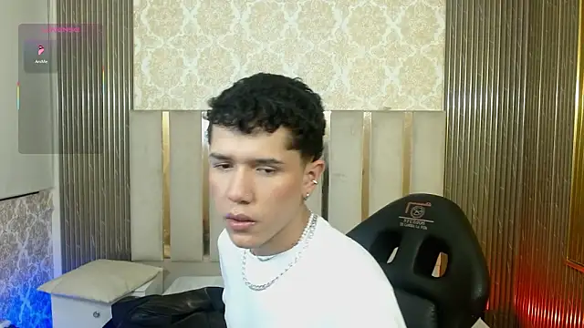 Snapshot of estefan_tay chatting on 02-27-26, 02:33 estefan tay online show from 02-27-26, 02:33