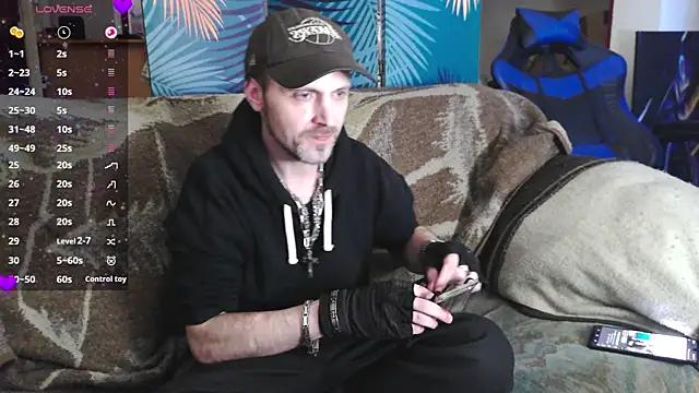 Snapshot of SwatRocShy chatting on 02-10-26, 02:32 SwatRocShy online show from 02-10-26, 02:32