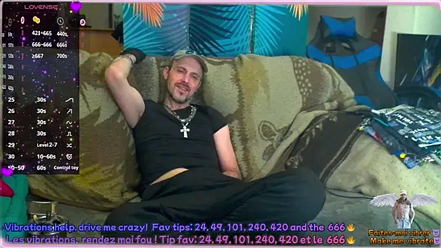 Snapshot of SwatRocShy chatting on 02-26-26, 07:29 SwatRocShy online show from 02-26-26, 07:29