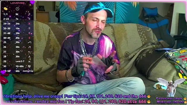 Snapshot of SwatRocShy chatting on 02-27-26, 08:31 SwatRocShy online show from 02-27-26, 08:31