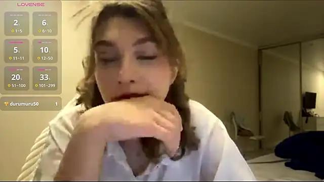 Snapshot of ElliKrovel chatting on 02-20-26, 03:23 ElliKrovel online show from 02-20-26, 03:23