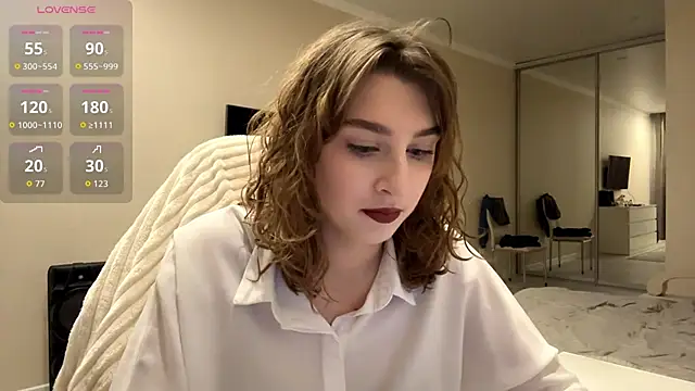 Snapshot of ElliKrovel chatting on 02-23-26, 02:14 ElliKrovel online show from 02-23-26, 02:14