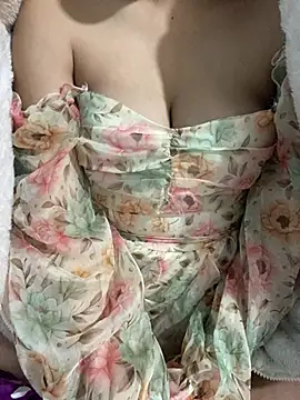 Snapshot of hamoi11 chatting on 02-11-26, 02:49 hamoi11 online show from 02-11-26, 02:49