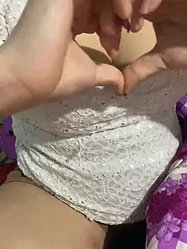 Snapshot of hamoi11 chatting on 02-11-26, 03:06 hamoi11 online show from 02-11-26, 03:06