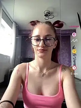 Roxyfoxyyy online show from 05-21-26, 05:47