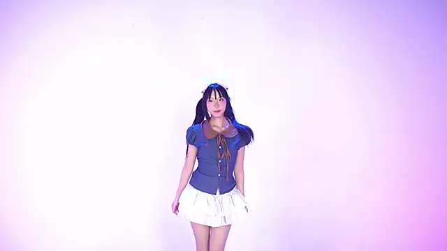 Believe-girl online show from 05-18-26, 12:22