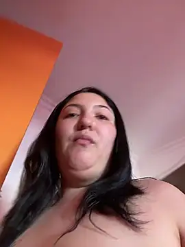 Snapshot of Amber_Sinn chatting on 05-10-26, 02:22 Amber Sinn online show from 05-10-26, 02:22