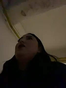 Snapshot of Amber_Sinn chatting on 05-12-26, 01:03 Amber Sinn online show from 05-12-26, 01:03