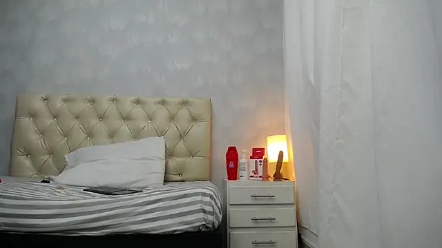 Snapshot of angelica_rober chatting on 03-02-26, 11:28 angelica rober online show from 03-02-26, 11:28