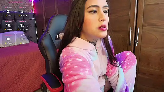 Snapshot of sarah_escobarr chatting on 02-28-26, 01:56 sarah escobarr online show from 02-28-26, 01:56