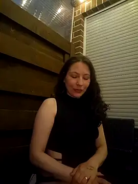 Snapshot of Lolahottele chatting on 06-06-26, 08:24 Lolahottele online show from 06-06-26, 08:24