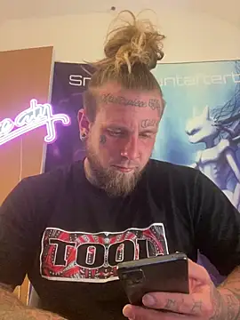 Smokebluntafterblunt online show from 05-25-26, 12:38