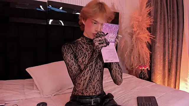 AngelDoll 1 online show from 05-17-26, 11:34