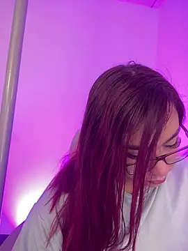 Snapshot of Wen_01 chatting on 03-05-26, 11:39 Wen 01 online show from 03-05-26, 11:39