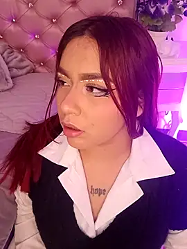 Snapshot of Wen_01 chatting on 03-06-26, 11:28 Wen 01 online show from 03-06-26, 11:28