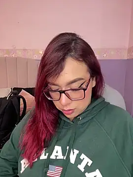 Snapshot of Wen_01 chatting on 03-08-26, 12:09 Wen 01 online show from 03-08-26, 12:09