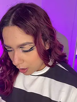 Snapshot of Wen_01 chatting on 03-10-26, 11:26 Wen 01 online show from 03-10-26, 11:26