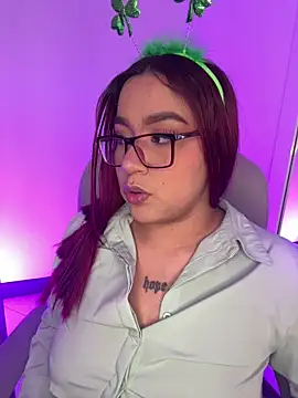 Snapshot of Wen_01 chatting on 03-17-26, 11:24 Wen 01 online show from 03-17-26, 11:24