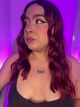 Snapshot of Wen_01 chatting on 04-08-26, 11:21 Wen 01 online show from 04-08-26, 11:21