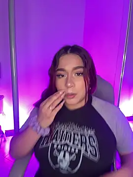 Snapshot of Wen_01 chatting on 04-14-26, 11:16 Wen 01 online show from 04-14-26, 11:16