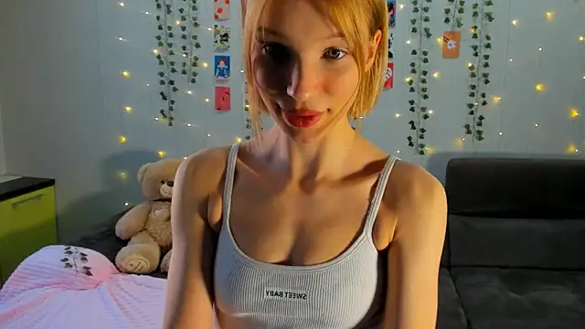 Kiracute18 online show from 02-13-26, 03:46