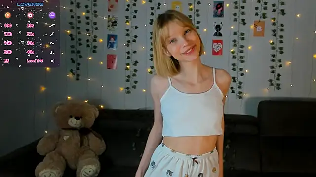 Kiracute18 online show from 02-27-26, 04:51