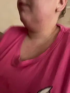 Snapshot of Mommy-girl-Lola chatting on 02-24-26, 06:33 Mommy-girl-Lola online show from 02-24-26, 06:33