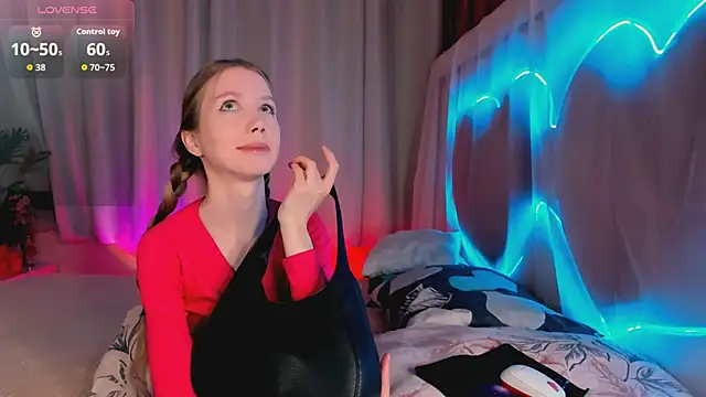 Snapshot of lada2k4 chatting on 03-19-26, 05:44 lada2k4 online show from 03-19-26, 05:44