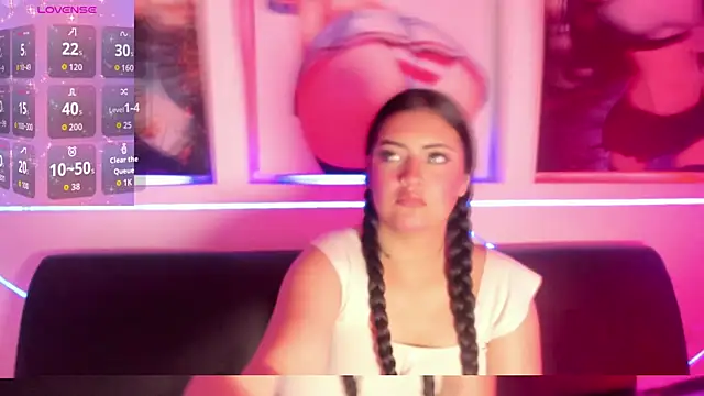 Snapshot of JoycePierce chatting on 03-03-26, 12:33 JoycePierce online show from 03-03-26, 12:33