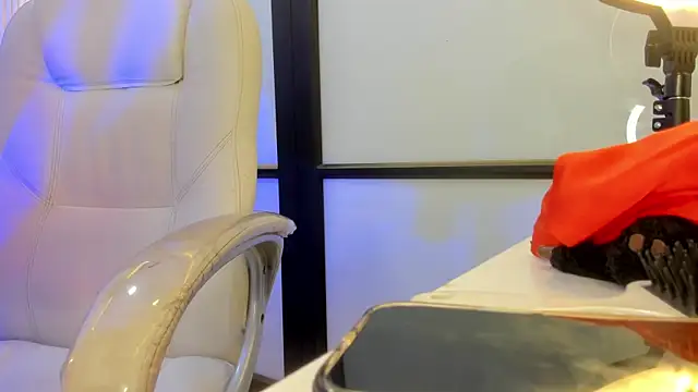 lorraineHunter online show from 04-02-26, 12:03