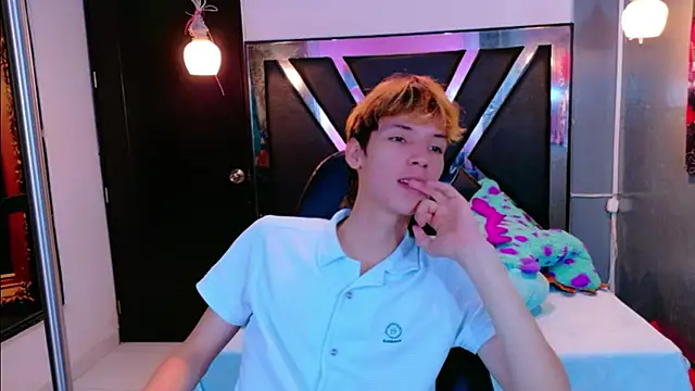 Snapshot of Liam_Green1 chatting on 02-09-26, 11:58 Liam Green1 online show from 02-09-26, 11:58