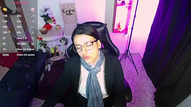 QueenRose94 online show from 03-03-26, 04:02